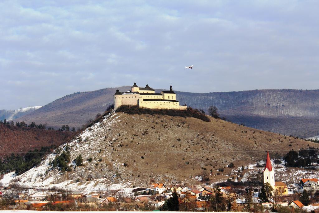 Penzion pri Kastieli Betliar Bagian luar foto