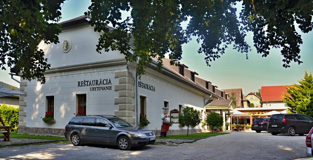 Penzion pri Kastieli Betliar Bagian luar foto